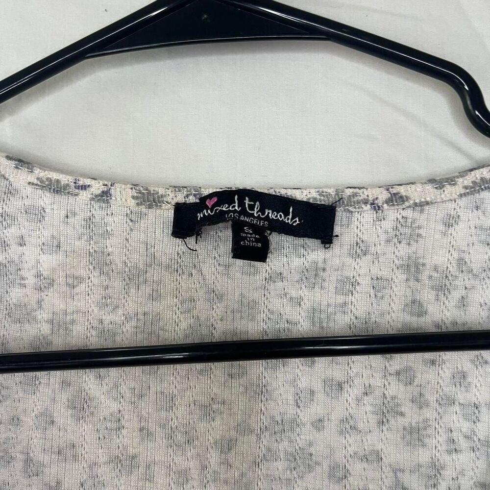 Mixed Threads Crop Top! - Picture 4 of 6